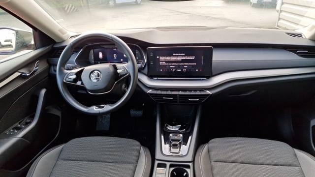 Skoda Octavia image 2