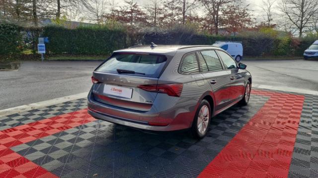 Skoda Octavia image 4