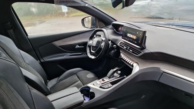 Peugeot 5008 image 2