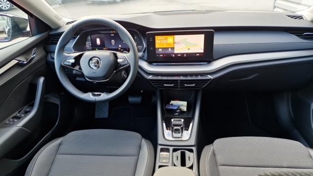 Skoda Octavia image 1