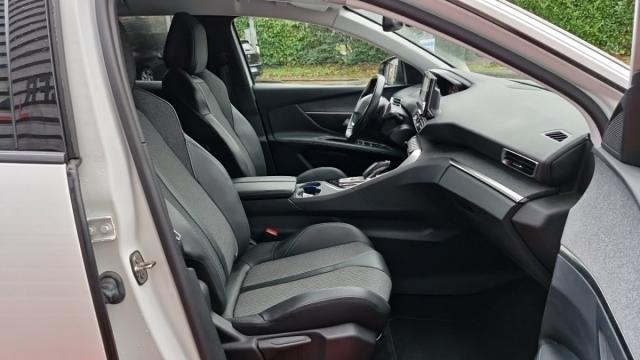 Peugeot 3008 image 8