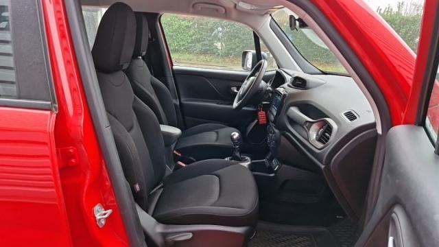 Jeep Renegade image 8