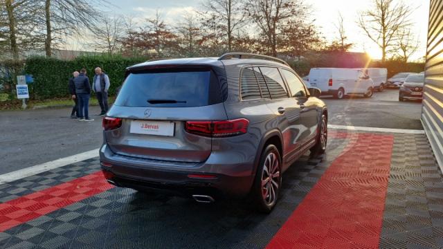 Mercedes Benz Glb image 9