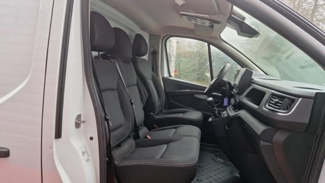 Renault Trafic image 3
