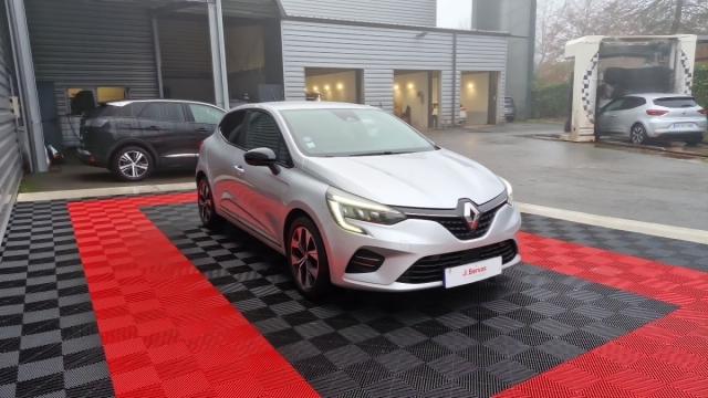 Renault Clio image 8