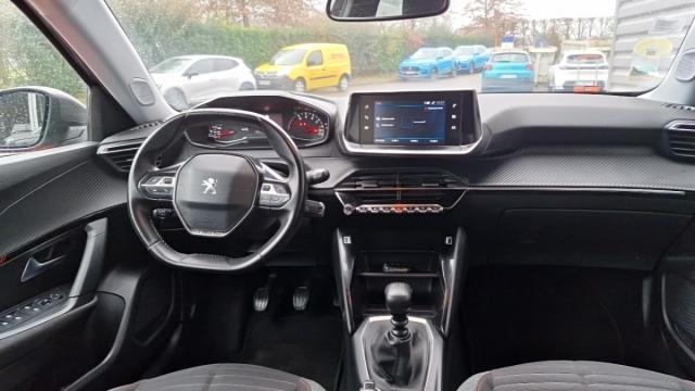 Peugeot 2008 image 8