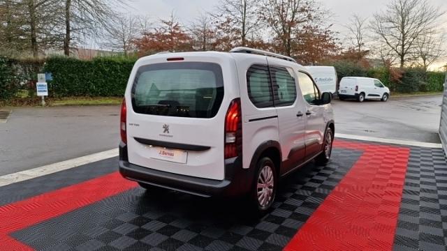 Peugeot Rifter image 9