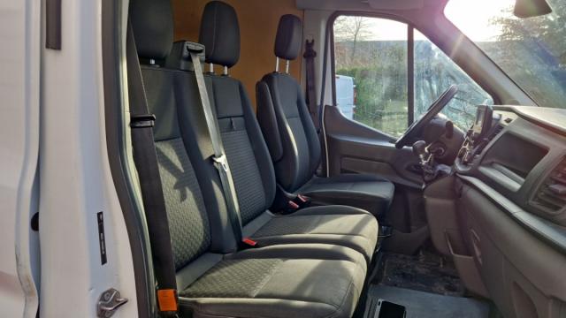 Ford Transit image 6