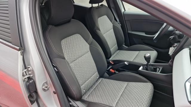 Renault Clio image 9