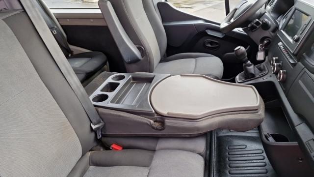 Renault Master image 1