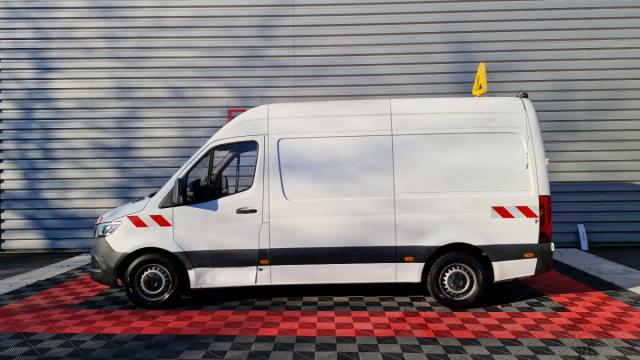 Mercedes Benz Sprinter image 9