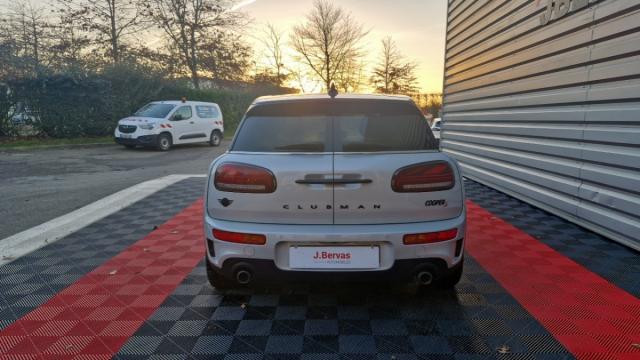 Mini Clubman image 1