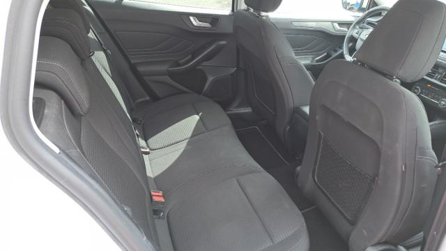 Ford Focus image 8