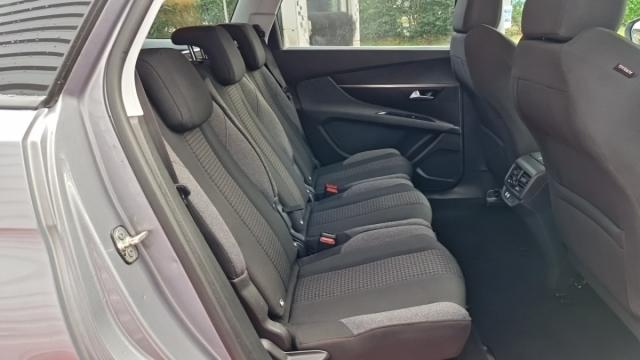 Peugeot 5008 image 9