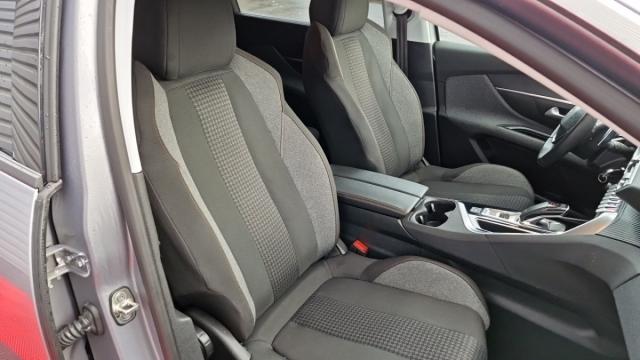 Peugeot 5008 image 2