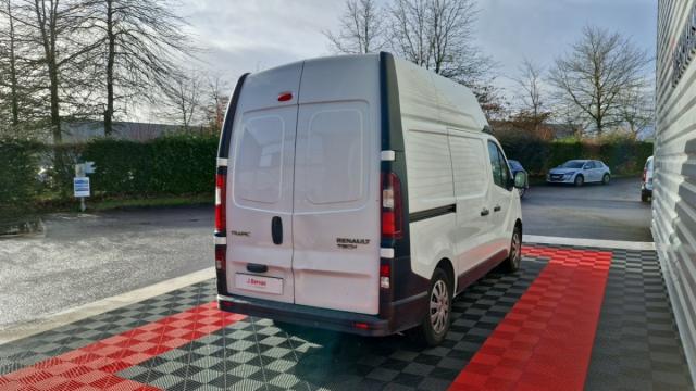 Renault Trafic image 2