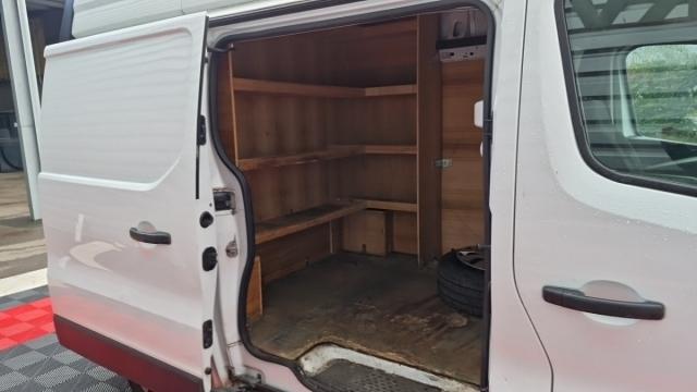 Renault Trafic image 9