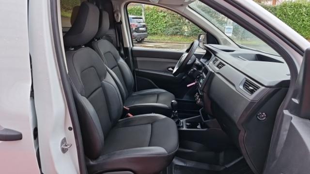 Renault Express Van image 4