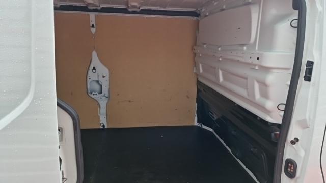 Renault Trafic image 1