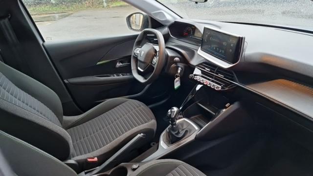 Peugeot 208 image 4