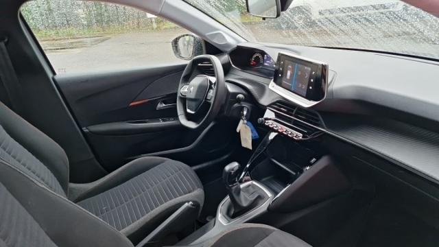 Peugeot 208 image 3