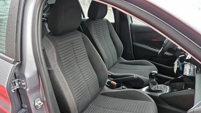 Peugeot 208 image 7
