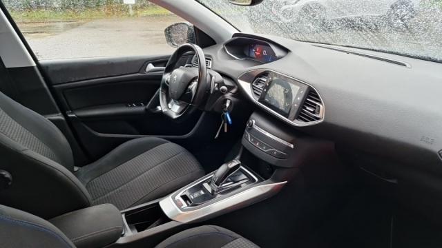 Peugeot 308 image 9