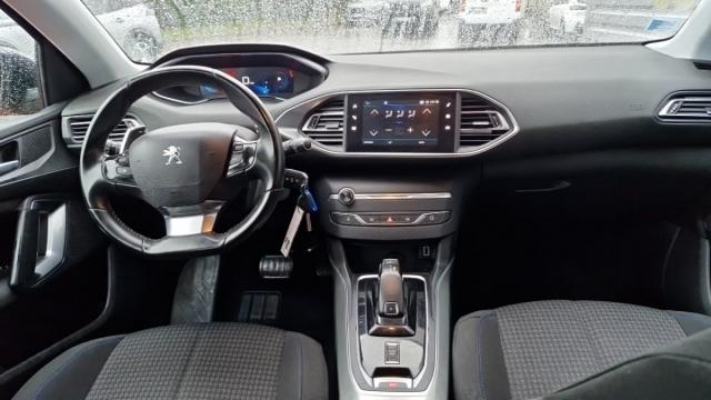 Peugeot 308 image 1