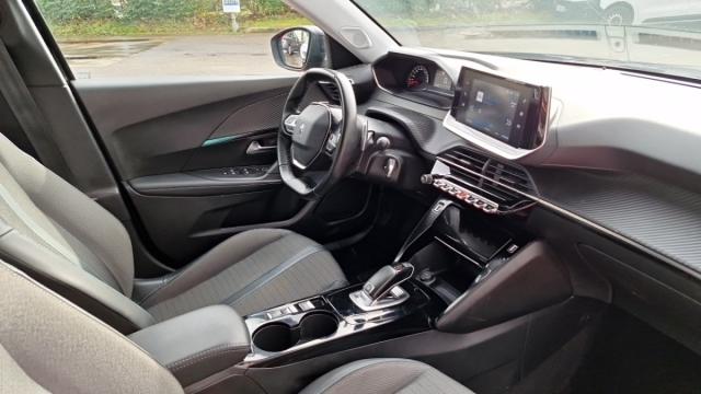 Peugeot 2008 image 3
