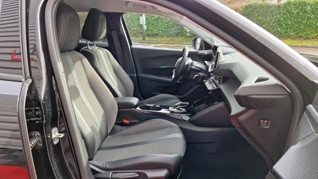 Peugeot 2008 image 7