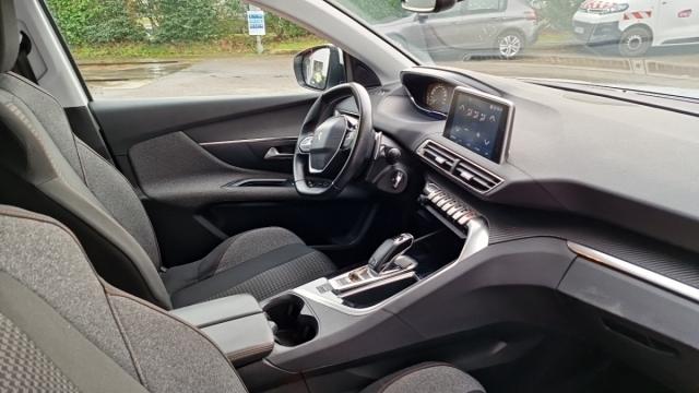 Peugeot 3008 image 1