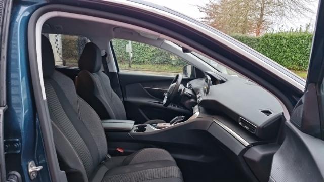 Peugeot 5008 image 1