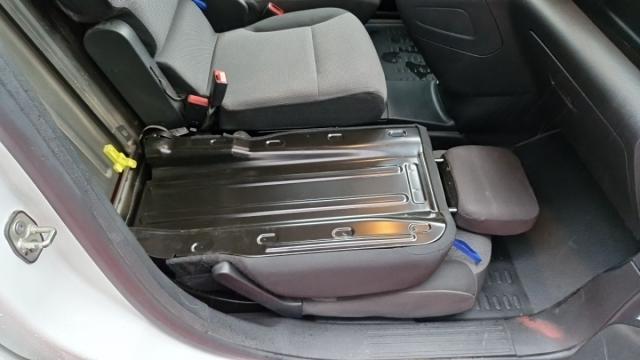 Peugeot Partner image 2