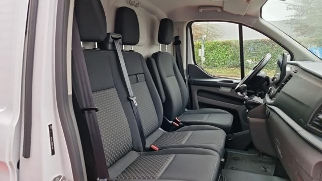 Ford Transit Custom image 4