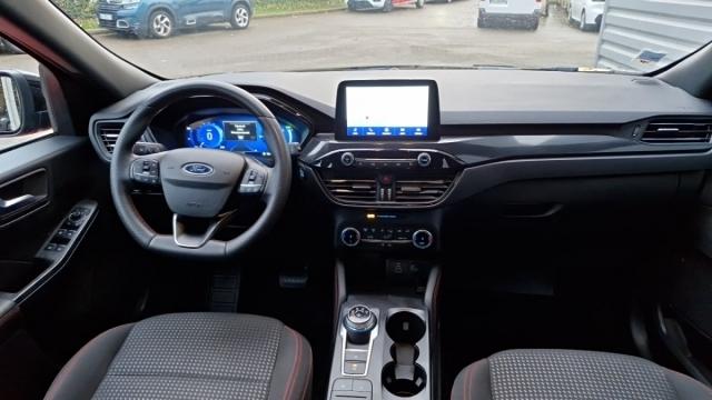 Ford Kuga image 3
