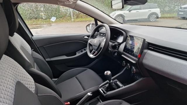 Renault Clio image 2