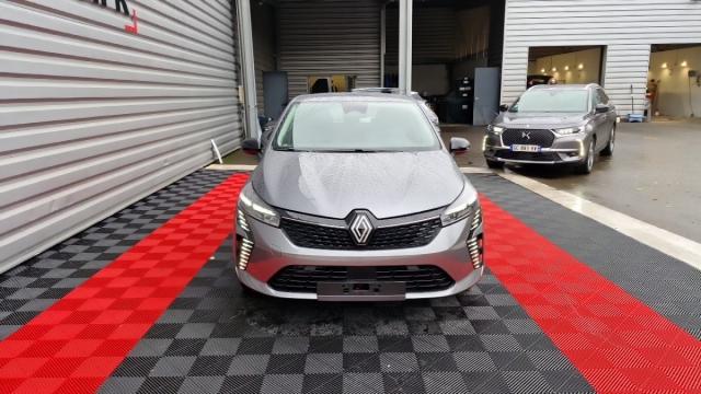 Renault Clio image 9