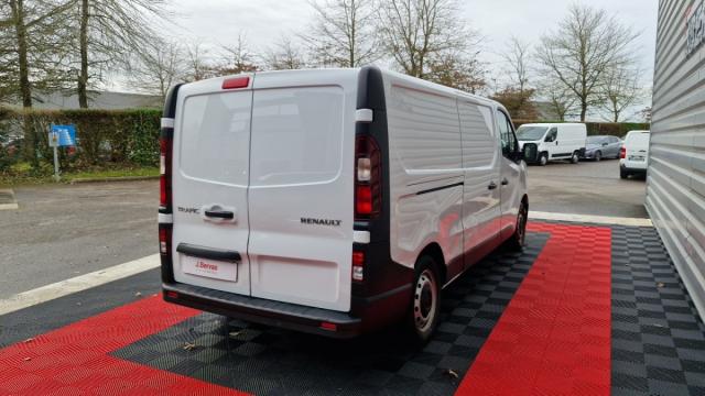 Renault Trafic image 8