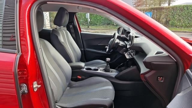 Peugeot 2008 image 1