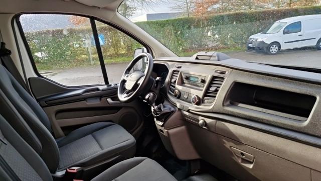 Ford Transit Custom image 5