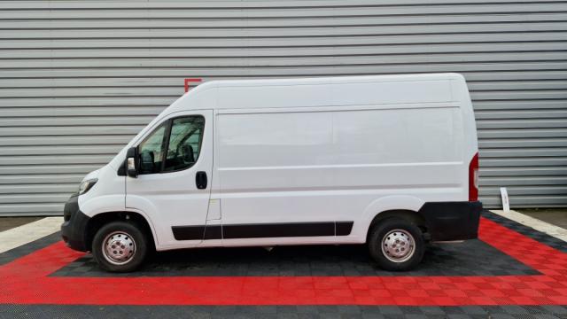 Peugeot Boxer image 1