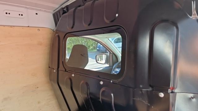 Renault Express Van image 1