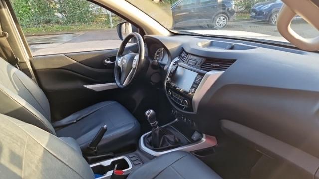 Nissan Navara image 1