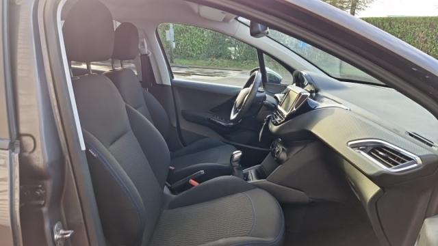 Peugeot 208 image 5