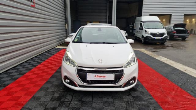 Peugeot 208 image 8