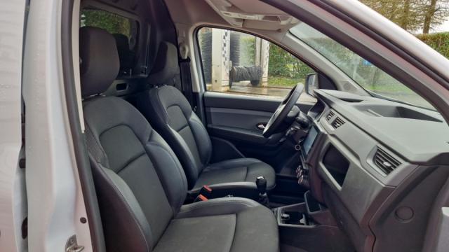 Renault Express Van image 7