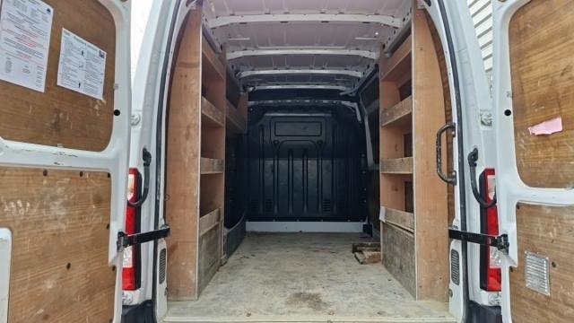 Renault Master image 8