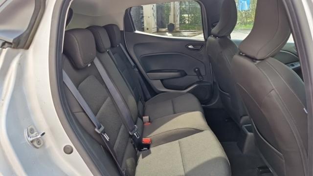 Renault Clio image 8