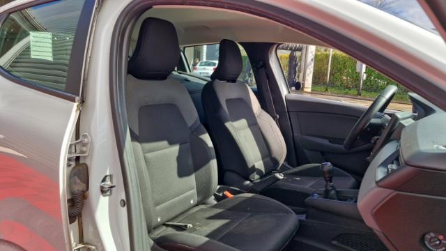 Renault Clio image 2