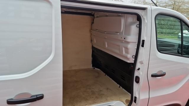 Renault Trafic image 3